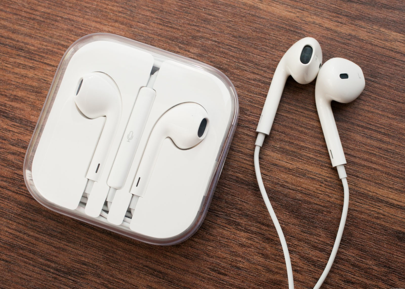 Купить Наушник Apple Airpods