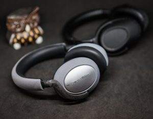 Bowers & Wilkins PX7 против Sennheiser PXC 550-II